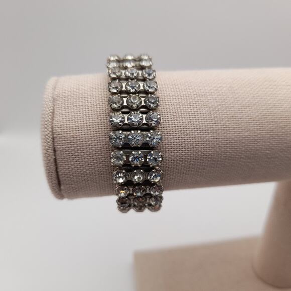 Vintage 1950s Clear Pronged Rhinestone Expansion Bracelet - Made in Japan - Picture 3 of 11